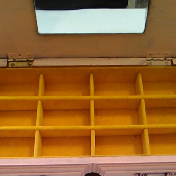 Hand made wooden shell box - Picture 4 of 8